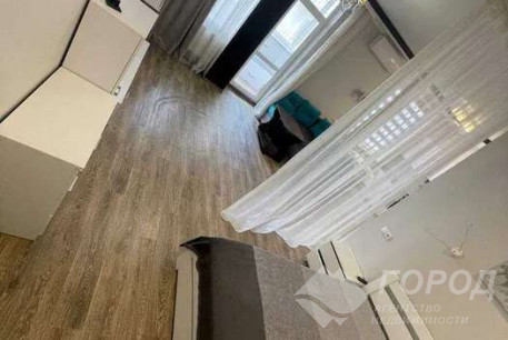Продам 1-кімнатну квартиру в новобудові, Центр, Код: 699199/10