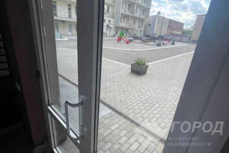 Продам 1-кімнатну квартиру в новобудові, Центр, Код: 699199/10