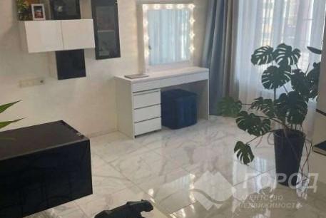 Продам 1-кімнатну квартиру в новобудові, ХТЗ, Код: 699199/9