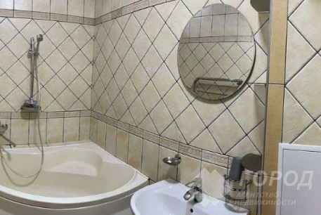 Сдам 3-х кімнатну квартиру, Центральный рынок, Код: 700413/4