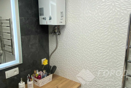 Продам 2-х кімнатну квартиру, Центральный рынок, Код: 700489/2