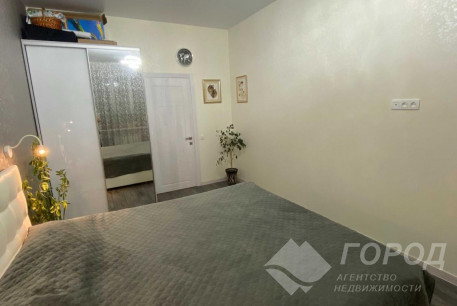 Продам 2-х кімнатну квартиру, Центральный рынок, Код: 700489/2