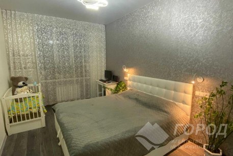 Продам 2-х кімнатну квартиру, Центральный рынок, Код: 700489/2