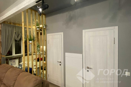 Продам 2-х кімнатну квартиру, Центральный рынок, Код: 700489/2