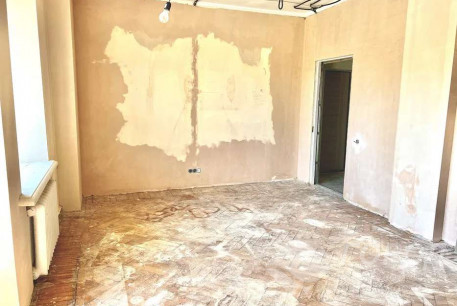 Продам 2-х кімнатну квартиру, Центр, Код: 700965/2