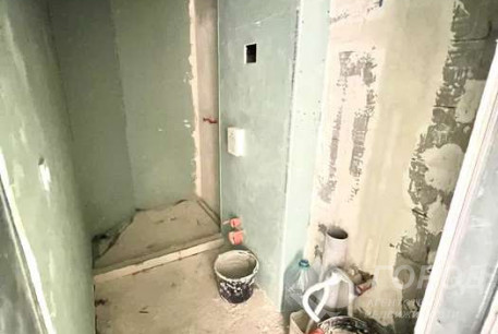 Продам 2-х кімнатну квартиру, Центр, Код: 700965/2