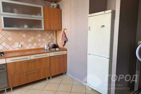 Продам 2-х кімнатну квартиру, Гагарина проспект, Защитников Украины метро (Площадь Восстания), Код: 700971/4
