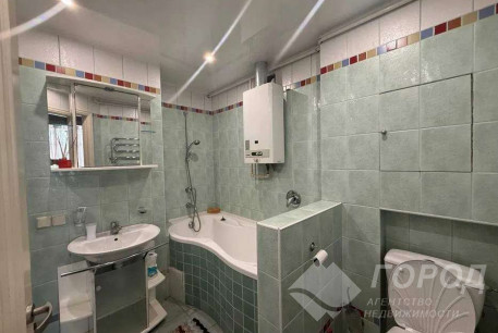 Продам 2-х кімнатну квартиру, Гагарина проспект, Защитников Украины метро (Площадь Восстания), Код: 700971/4