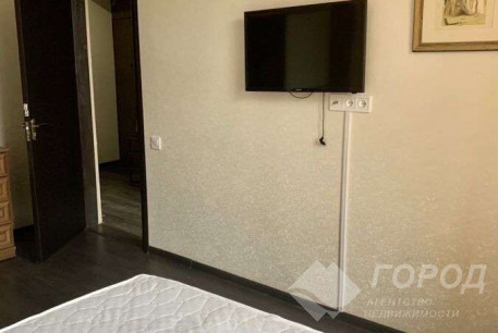 Продам 2-х кімнатну квартиру, Сосновая Горка, Научная метро, Код: 701099/4