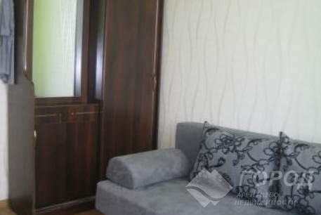 Сдам гостинку, Центральный рынок, Локомотив, Код: 702103/1