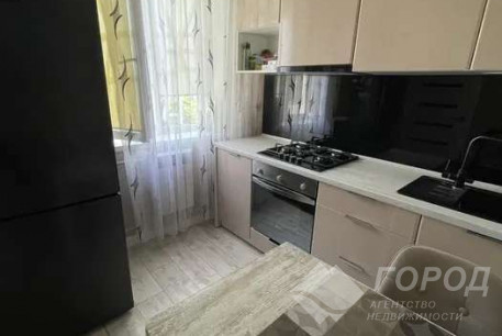 Продам 2-х кімнатну квартиру, ХТЗ, ХТЗ метро, Код: 702551/2