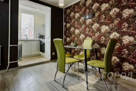 Продам 1-кімнатну квартиру, Гагарина проспект, Метростроителей метро, Код: 702776/7