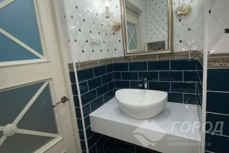 Продам 2-х кімнатну квартиру, ХТЗ, Пролетарская метро (Индустриальная), Код: 702937/10