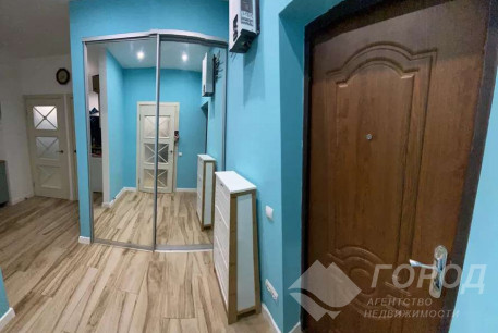 Продам 2-х кімнатну квартиру, ХТЗ, Пролетарская метро (Индустриальная), Код: 702937/10