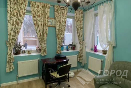 Продам 2-х кімнатну квартиру, ХТЗ, Пролетарская метро (Индустриальная), Код: 702937/10