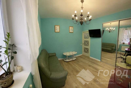 Продам 2-х кімнатну квартиру, ХТЗ, Пролетарская метро (Индустриальная), Код: 702937/10