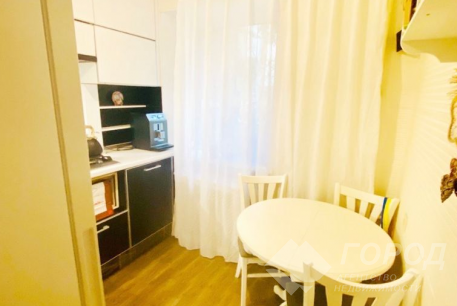 Продам 2-х кімнатну квартиру, Новые дома, Дворец спорта, Код: 702949/16