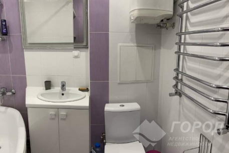 Продам 2-х кімнатну квартиру, Новые дома, Коммунальный рынок, Код: 702949/9