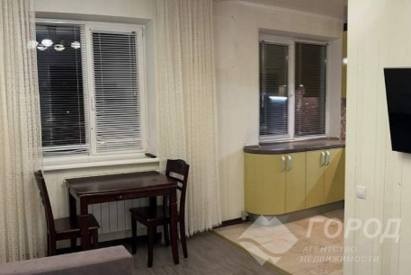 Продам 2-х кімнатну квартиру, Новые дома, Коммунальный рынок, Код: 702949/9