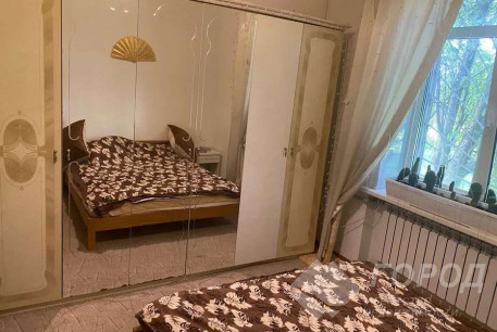 Продам 2-х кімнатну квартиру, Гагарина проспект, Защитников Украины метро (Площадь Восстания), Код: 703011/2