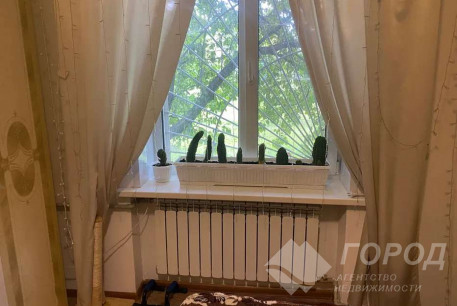 Продам 2-х кімнатну квартиру, Гагарина проспект, Защитников Украины метро (Площадь Восстания), Код: 703011/2