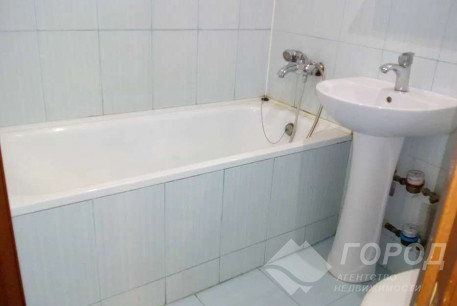 Продам 1-кімнатну квартиру, ХТЗ, Пролетарская метро (Индустриальная), Код: 703975/4