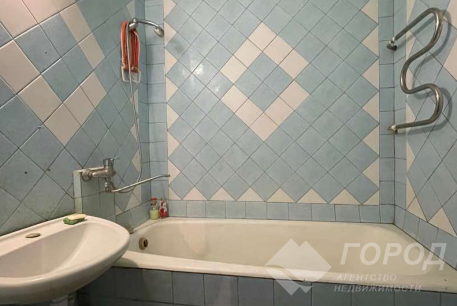 Продам 4-х кімнатну квартиру, Салтовка, 522 м/р, Код: 704210/3