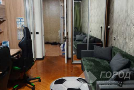 Продам 2-х кімнатну квартиру, Гагарина проспект, Конный рынок, Код: 704840/57