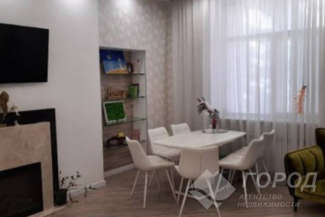 Продам 3-х кімнатну квартиру, Центр, Код: 704840/89