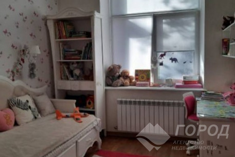 Продам 3-х кімнатну квартиру, Центр, Код: 704840/89