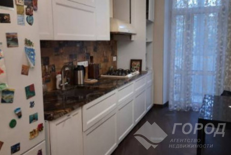 Продам 3-х кімнатну квартиру, Центр, Код: 704840/89