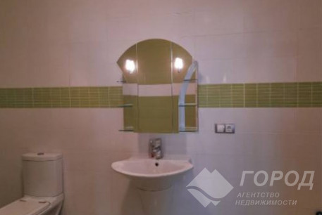 Продам 3-х кімнатну квартиру в новобудові, Центр, Код: 704840/93