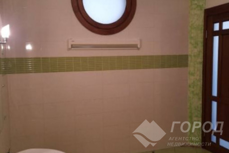 Продам 3-х кімнатну квартиру в новобудові, Центр, Код: 704840/93