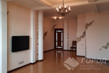 Продам 3-х кімнатну квартиру в новобудові, Центр, Код: 704840/93