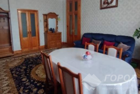 Продам 3-х кімнатну квартиру, Центральный рынок, Код: 709093/3