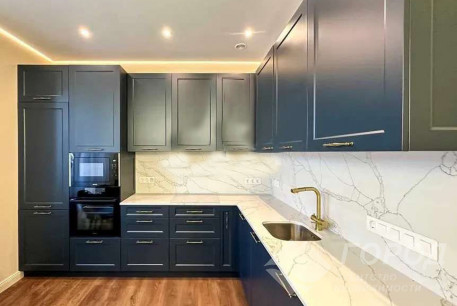 Продам 3-х кімнатну квартиру в новобудові, Центр, Код: 709783/4