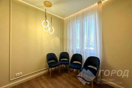 Продам 3-х кімнатну квартиру в новобудові, Центр, Код: 709783/4