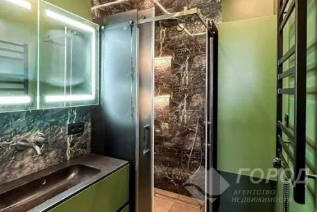 Продам 3-х кімнатну квартиру в новобудові, Центр, Код: 709783/4