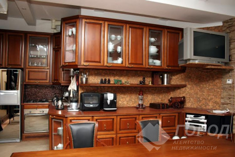 Продам 2-х кімнатну квартиру, Центр, Кинотеатр Зирка, Код: 710877/1