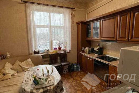 Продам 3-х кімнатну квартиру, Центр, Код: 712388/2