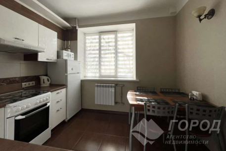 Продам 1-кімнатну квартиру, Центр, Код: 714303/2