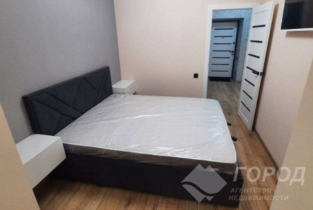 Продам 1-кімнатну квартиру в новобудові, Центральный рынок, Код: 715457/4