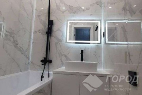 Продам 1-кімнатну квартиру в новобудові, Центральный рынок, Код: 715457/4