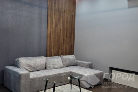 Продам 4-х кімнатну квартиру, Центр, Код: 716240/12