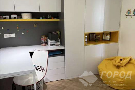 Продам 3-х кімнатну квартиру, Центральный рынок, Код: 720244/3
