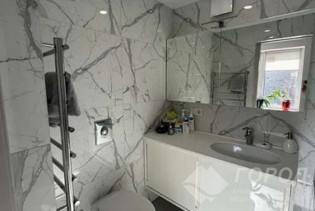 Продам 3-х кімнатну квартиру, Центральный рынок, Код: 720244/3