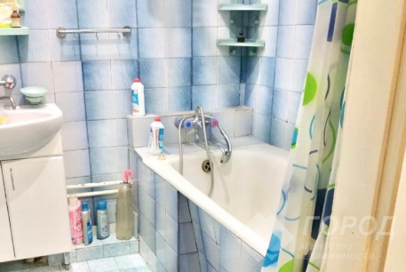 Продам 2-х кімнатну квартиру, Центральный рынок, Код: 720677/1
