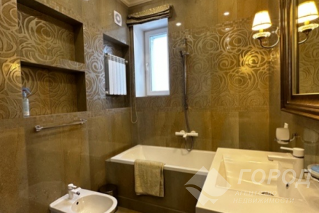 Продам 2-х кімнатну квартиру в новобудові, Центр, Код: 720677/18