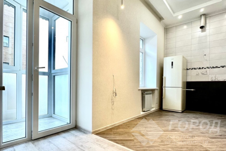 Продам 1-кімнатну квартиру в новобудові, Центр, Код: 720677/25