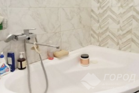 Продам 2-х кімнатну квартиру, Новые дома, Коммунальный рынок, Код: 722914/28